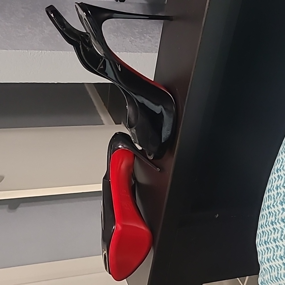 Christian Louboutin Slingback Pump